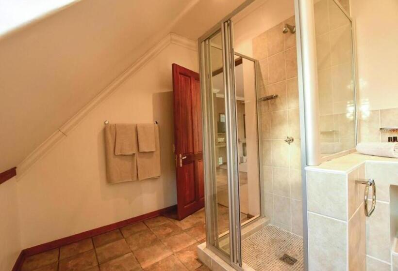 بنسيون The Clarens Place