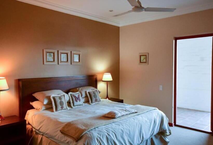 펜션 The Clarens Place