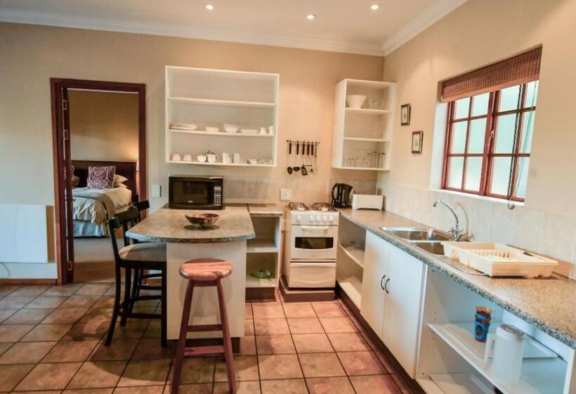 بنسيون The Clarens Place