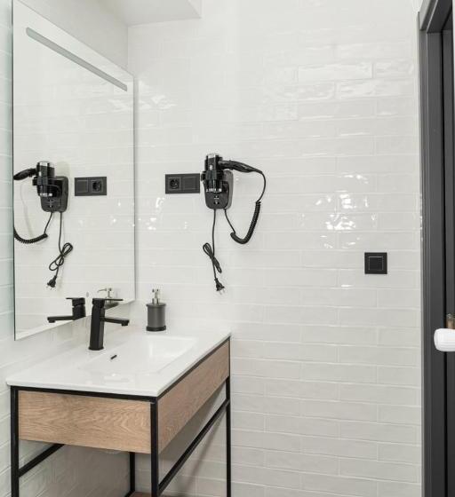 Pension H30 Salces Licencia Hbi01292