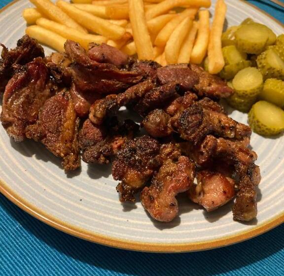 Pensiunea știuca șchioapă