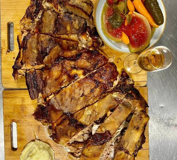 Pensiunea știuca șchioapă