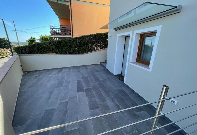 Pinestreet Apartment