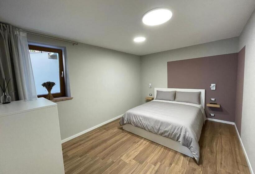 Pinestreet Apartment