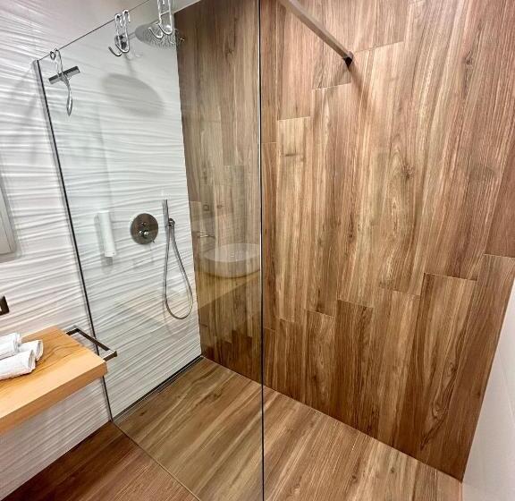 Pinestreet Apartment