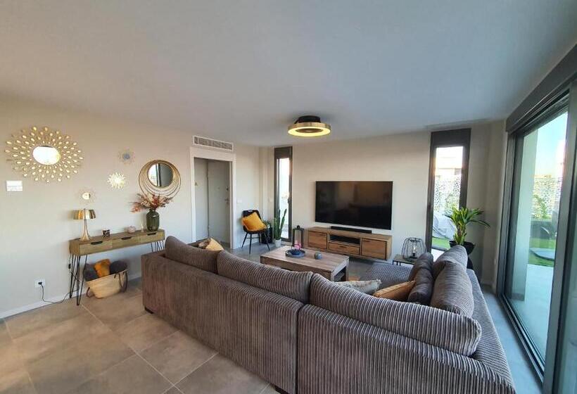 Pool & Snooker Villa