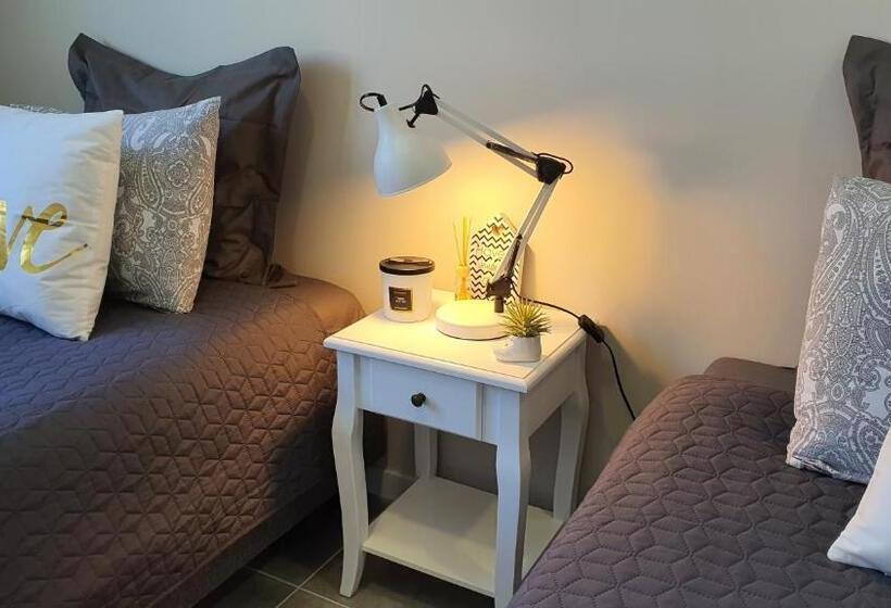 Pool & Snooker Villa