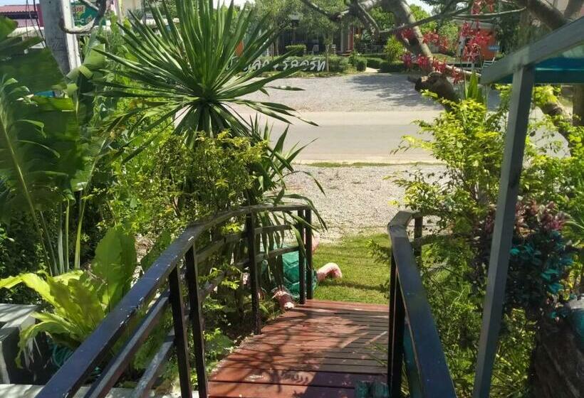 리조트 บ้านเล็ก รีสอร์ท