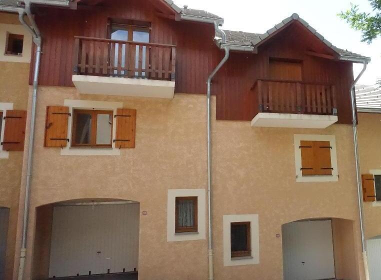 T3 Au Plan D’eau D’embrun Avec Garage Et Terrasse