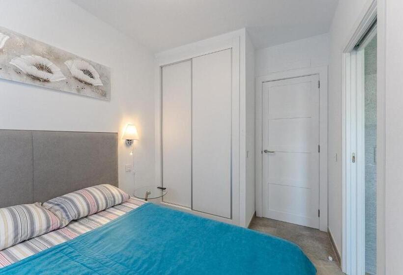 Townhouse With Three Bedrooms