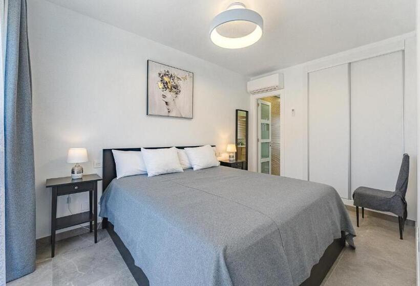 Townhouse With Three Bedrooms