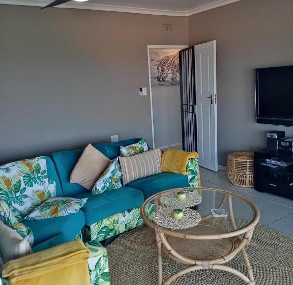 Utopia In Palm Beach