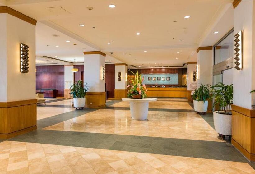 @ Marbella Lane Executive Suite, Steps To Beach