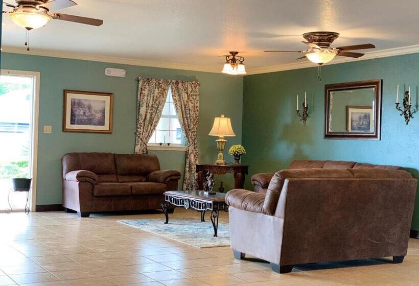 ユースホステル Candlelight Inn & Suites Hwy 69 Near Mcalester