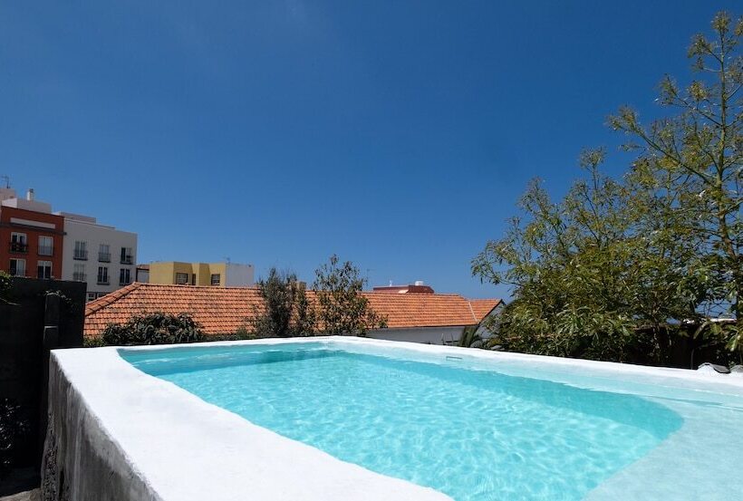 הוסטל Casa Jurado