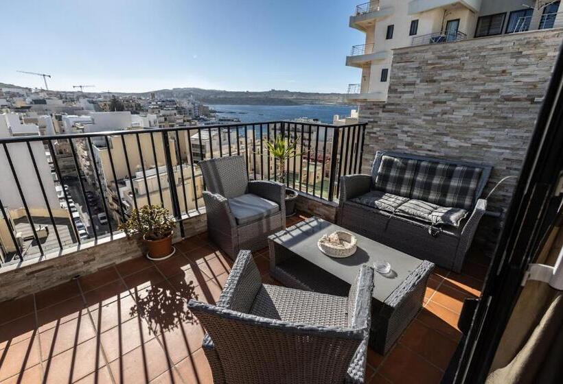 Amazing Seaview Duplex Penthouse