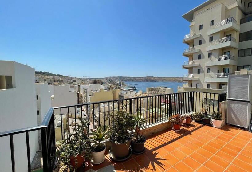 Amazing Seaview Duplex Penthouse