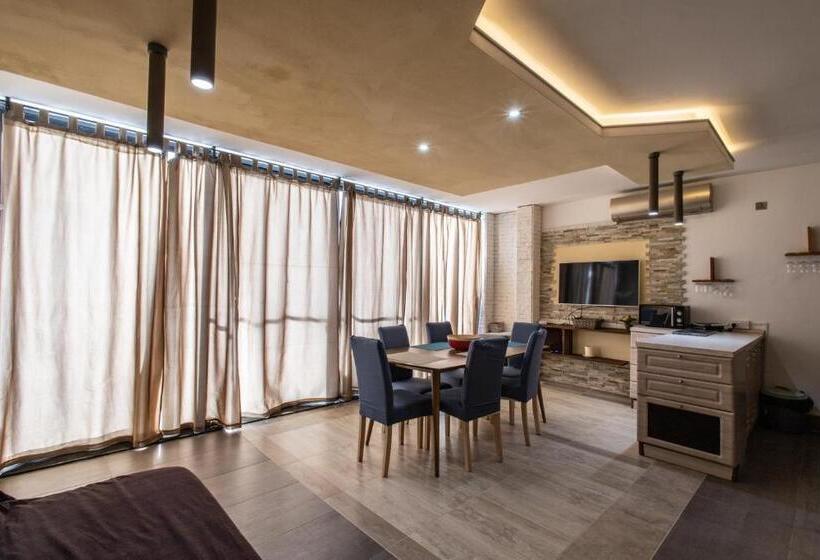 Amazing Seaview Duplex Penthouse