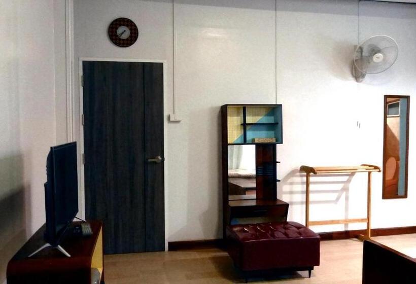 تختخواب و صبحانه Banya Bnb ที่พักบ้านย่าบีแอนด์บี เมืองประจวบฯ