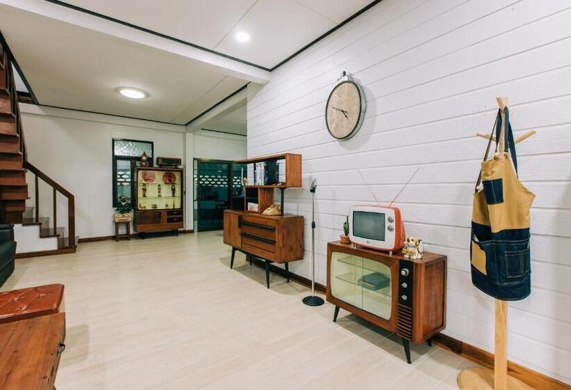 تختخواب و صبحانه Banya Bnb ที่พักบ้านย่าบีแอนด์บี เมืองประจวบฯ