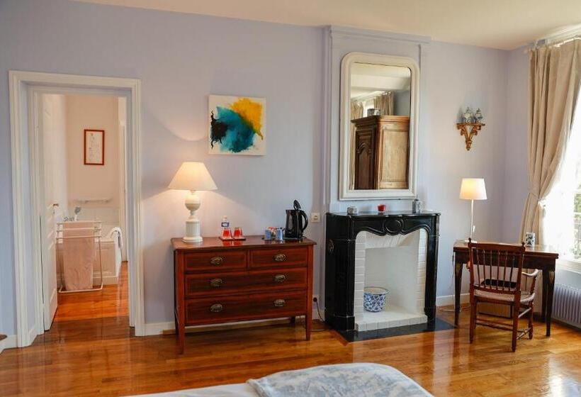 ベッドアンドブレックファースト Chambres D Hôtes Du Bas Manoir