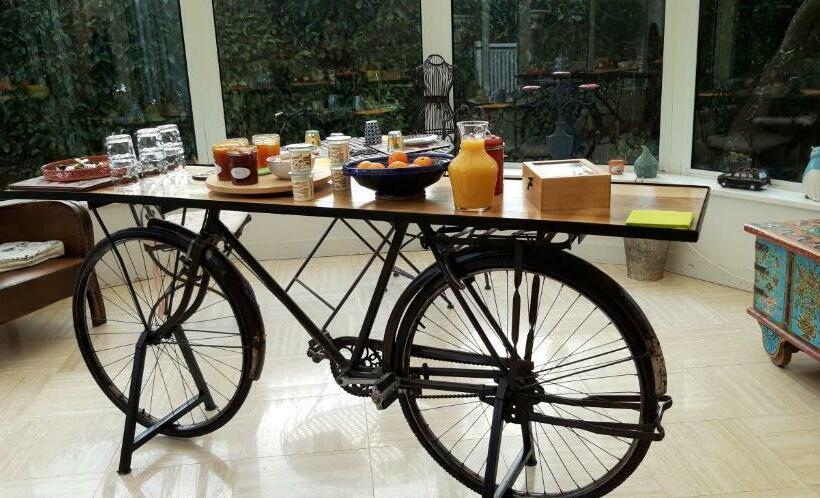 مبيت وإفطار Le Chalet Suisse   Chambre Aux Fleurs