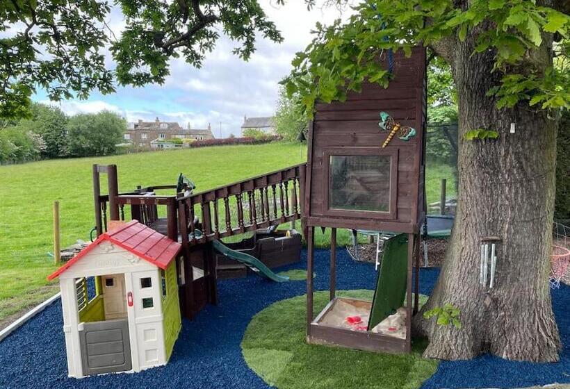 The Stables At Lower Carr Barn
