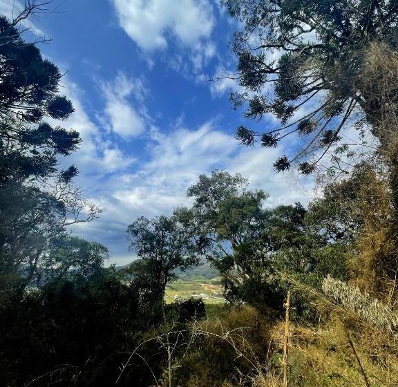 Chalé Romântico Com Banheira De Hidromassagem E Lareira