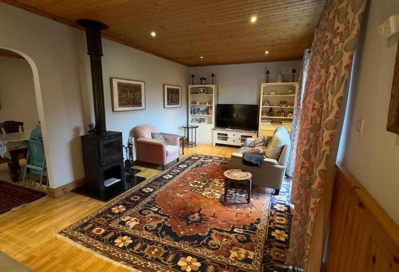 Cosy Home In A Beautiful Valley