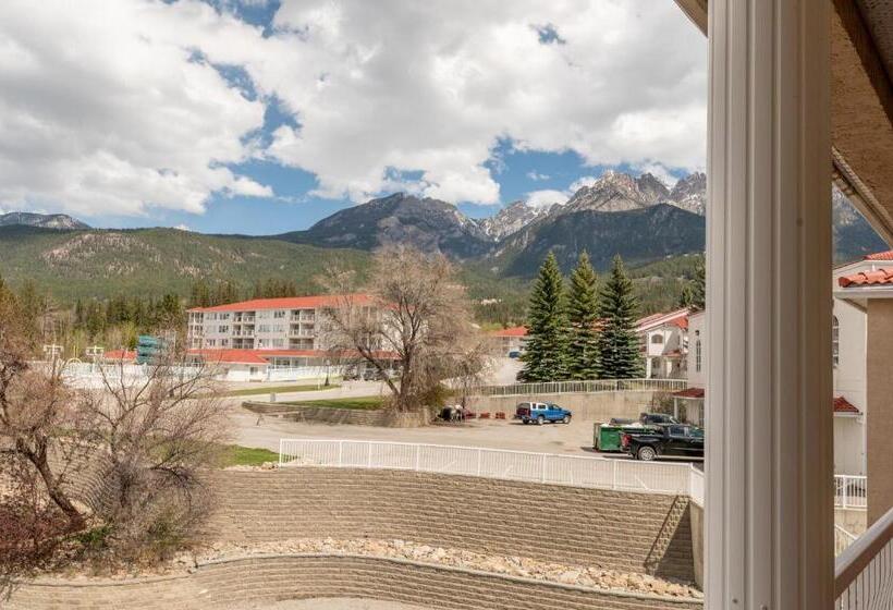 Cozy Fairmont Hot Springs 1br Condo
