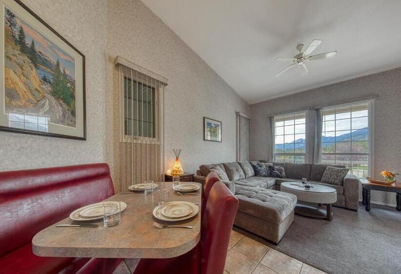 Cozy Fairmont Hot Springs 1br Condo