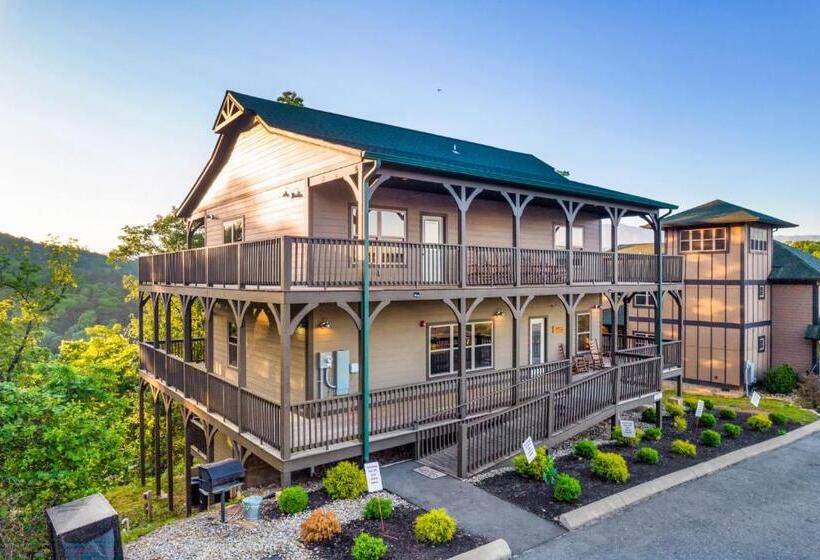 Holiday Special, Theater, Hot Tub, Game Room, 5mins To Dollywood