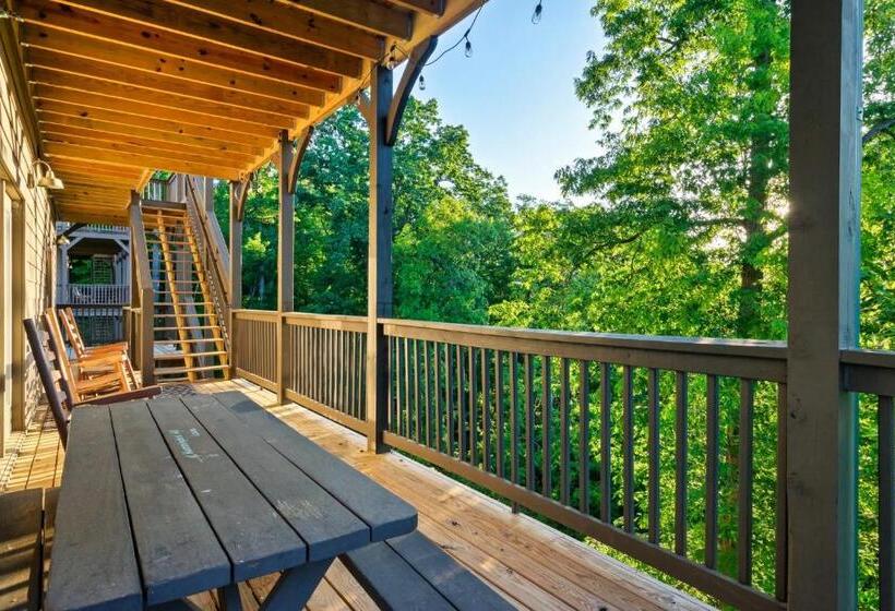 Holiday Special, Theater, Hot Tub, Game Room, 5mins To Dollywood