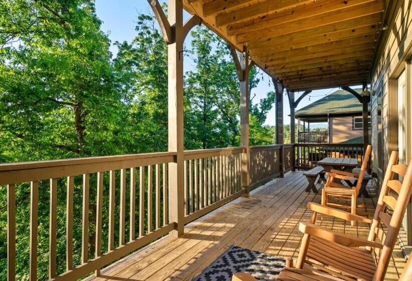 Holiday Special, Theater, Hot Tub, Game Room, 5mins To Dollywood