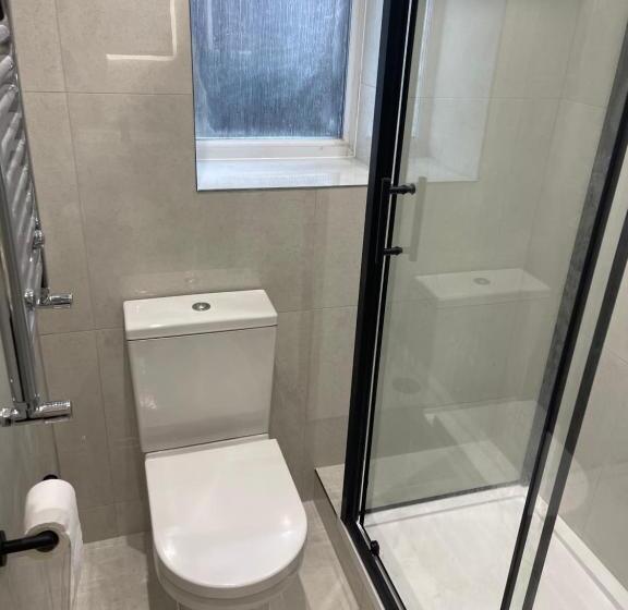 2 Bedroom Apartment Ground Floor Eastbourne Town Centre