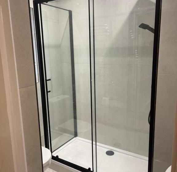 2 Bedroom Apartment Ground Floor Eastbourne Town Centre