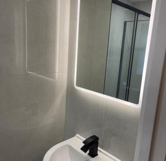 2 Bedroom Apartment Ground Floor Eastbourne Town Centre