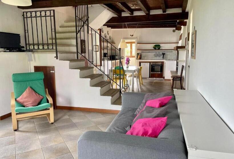 בית מלון כפרי Agriturismo Valsiniga