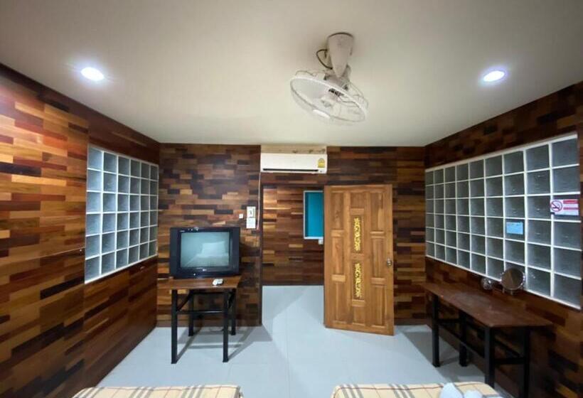 โรงแรมภูน้ำฟ้า Phunumfha Hotel ชุมแพ