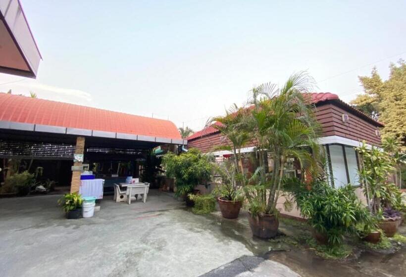 โรงแรมภูน้ำฟ้า Phunumfha Hotel ชุมแพ