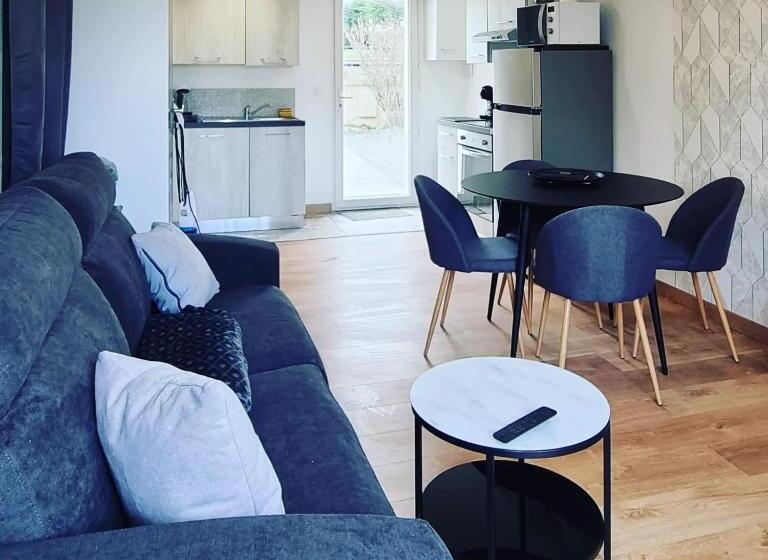 La Lampaulaise Sur Le Gr34 Plage/calme/jardin