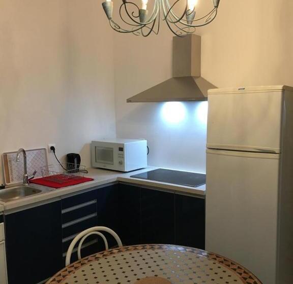 La Maison De Leontine