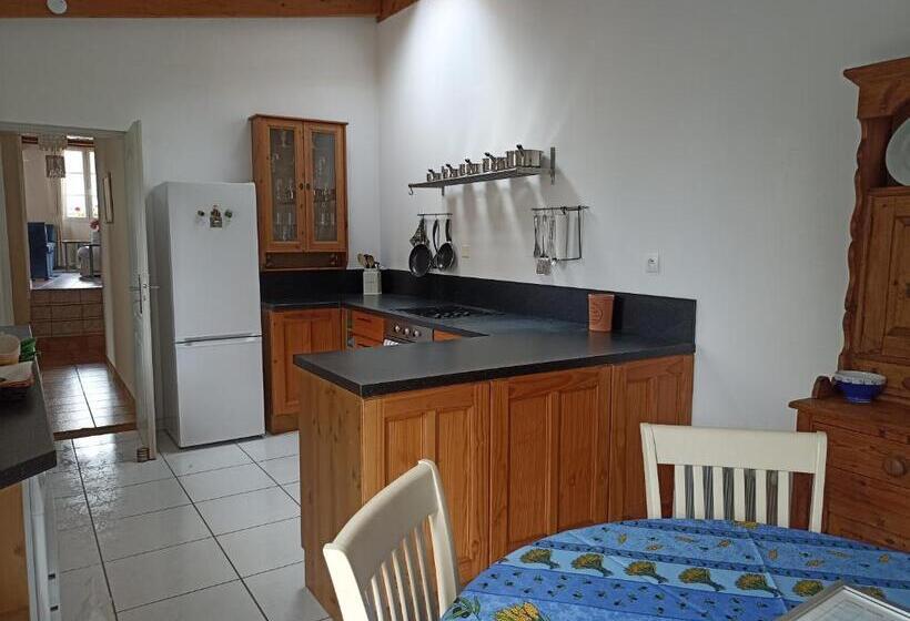 Maison Marin, Charming Village Cottage With Pool