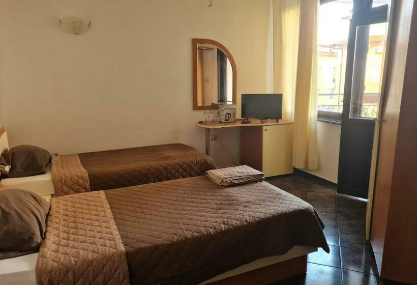 פנסיון алми Almi