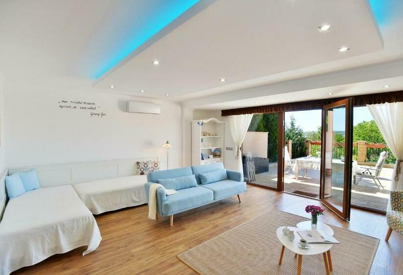 پانسیون Egri Otthonom Vendégház