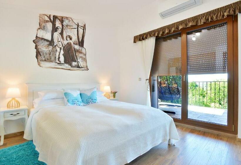 پانسیون Egri Otthonom Vendégház