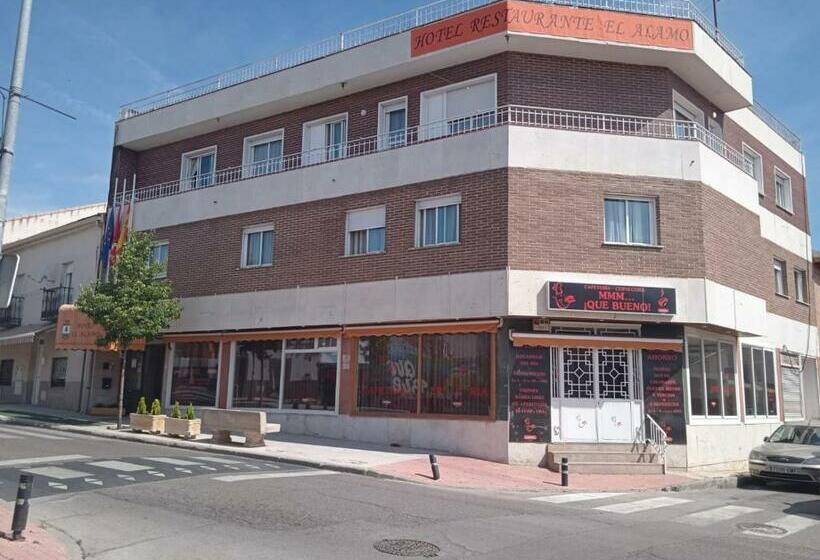 פנסיון El Alamo Madrid