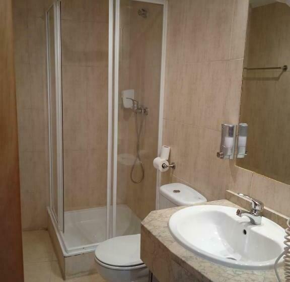 بنسيون El Alamo Madrid