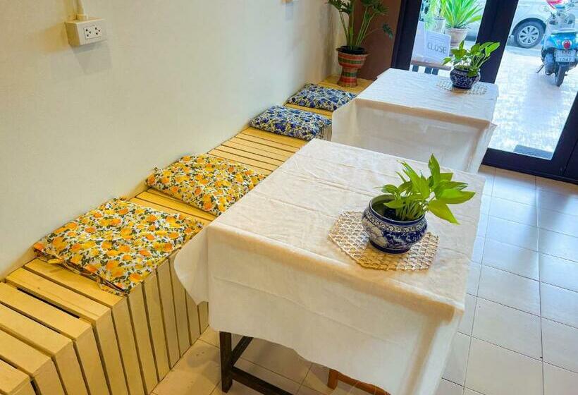 بنسيون Hello Hostel Ayutthaya