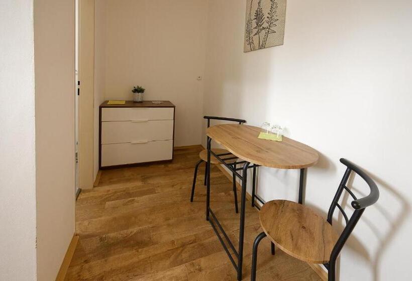 Пансион Penzion A Restaurace Na Křižovatce